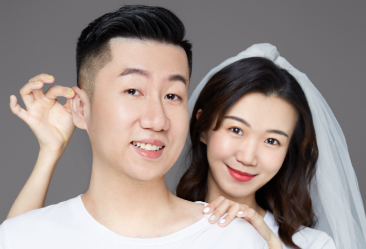 CSGO皮肤诱人，百万龙狙亮相QU总直播间，鸟窝男孩人气爆炸