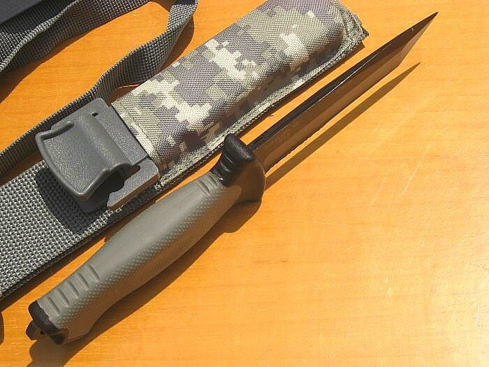 CSGO里熊刀在现实世界的原型