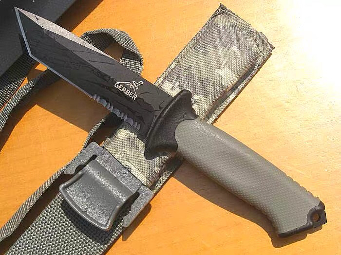 CSGO里熊刀在现实世界的原型